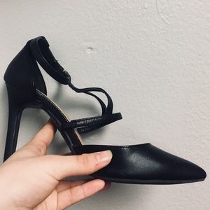 Gorgeous Black Heels!